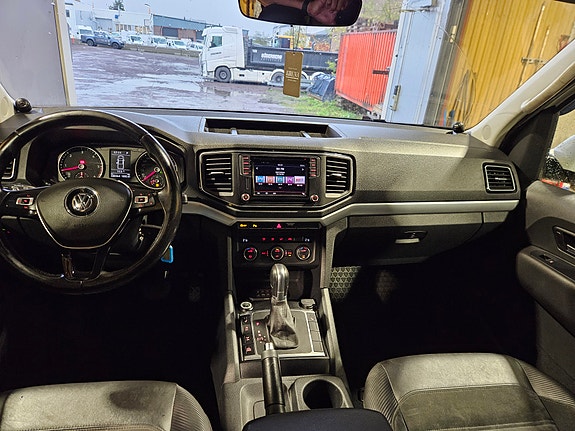 Volkswagen Amarok 5 of 9