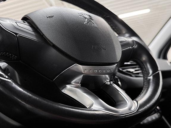 Peugeot 2008 18 of 28