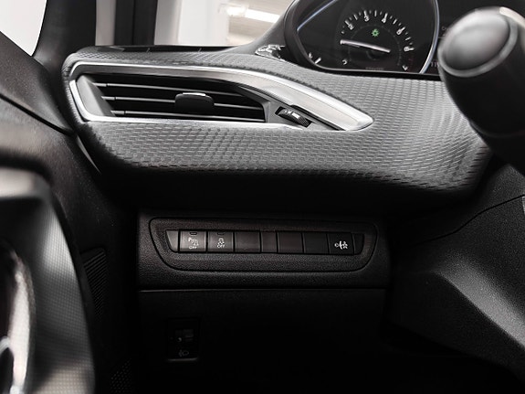 Peugeot 2008 24 of 28