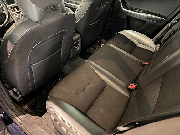 Volvo V60 12 of 17