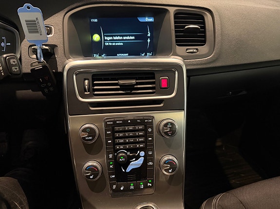 Volvo V60 15 of 17