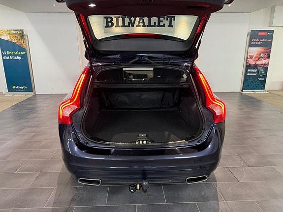 Volvo V60 7 of 17