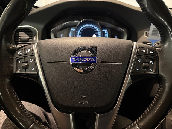 Volvo V60 14 of 17
