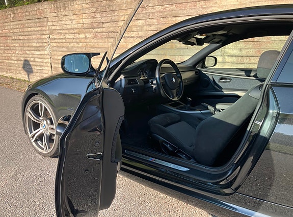 BMW 320d 3 of 7