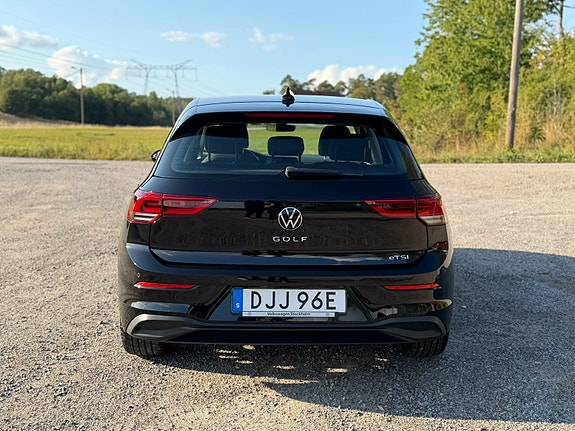 Volkswagen Golf VIII 4 of 9