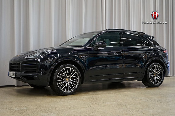 Porsche Cayenne 4 of 30