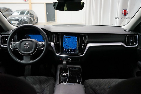Volvo V60 13 of 24