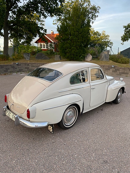 Volvo PV 4 of 9