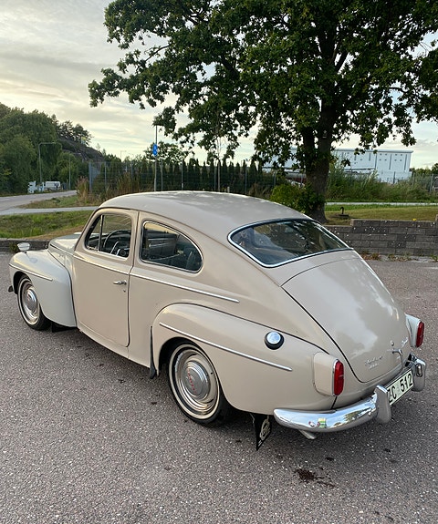 Volvo PV 3 of 9