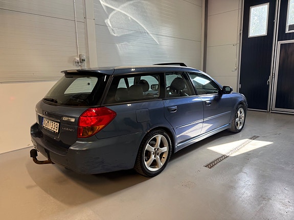 Subaru Legacy 2 of 13