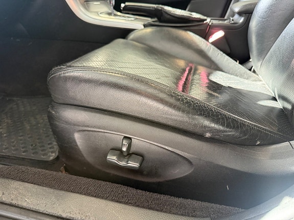Subaru Legacy 4 of 13