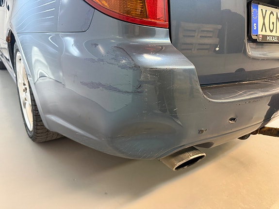 Subaru Legacy 11 of 13