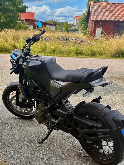 Husqvarna HUSQVARNA SVARTPILEN 401 3 of 4