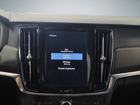 Volvo V90 Cross Country 13 of 29