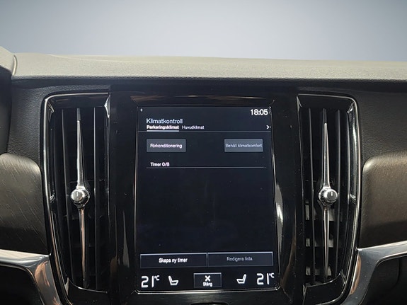 Volvo V90 Cross Country 14 of 29