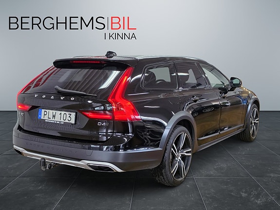 Volvo V90 Cross Country 8 of 29