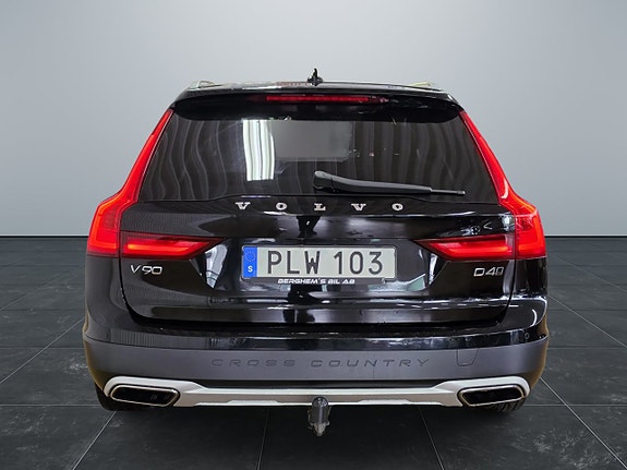 Volvo V90 Cross Country 5 of 29