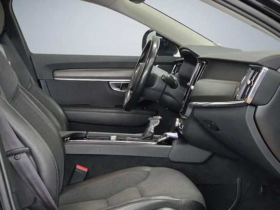 Volvo V90 Cross Country 28 of 29