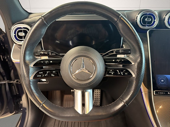 Mercedes-Benz GLC300 e 16 of 26