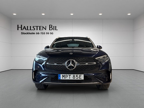 Mercedes-Benz GLC300 e 3 of 26