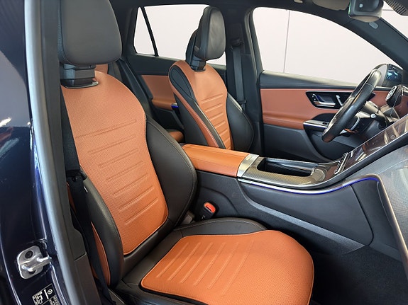Mercedes-Benz GLC300 e 11 of 26