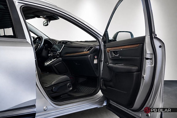 Honda CR-V 12 of 27