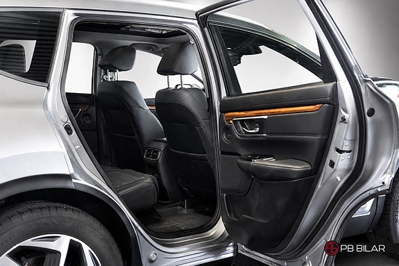 Honda CR-V 15 of 27