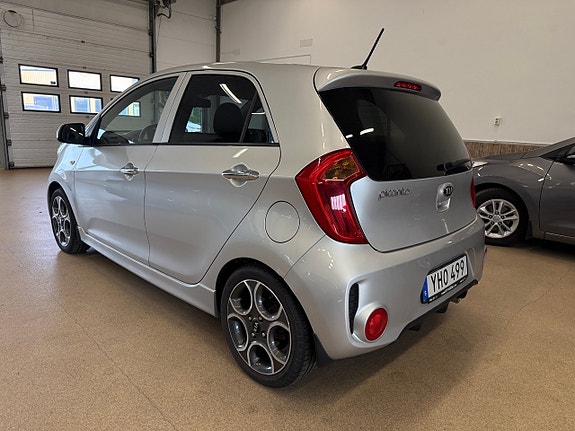 Kia Picanto 4 of 9