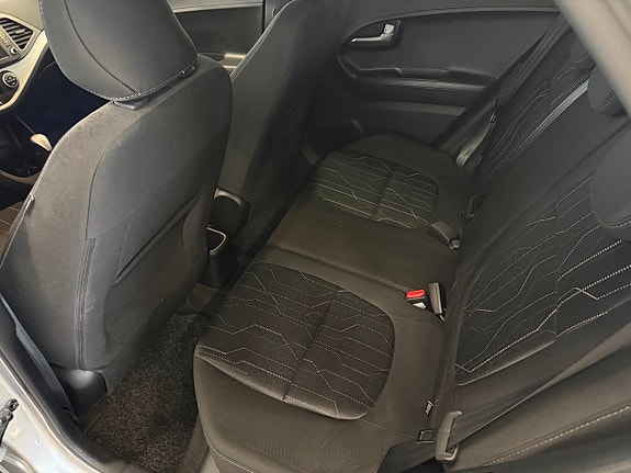 Kia Picanto 5 of 9