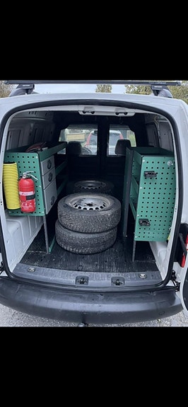 Volkswagen Caddy 4 of 4
