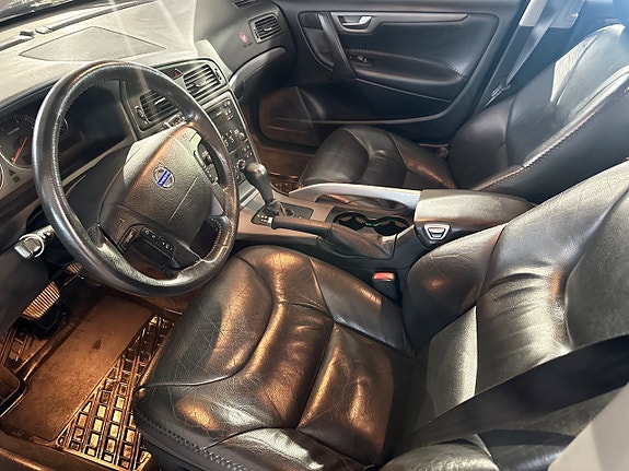 Volvo XC70 11 of 12