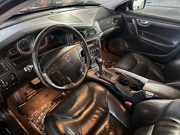 Volvo XC70 6 of 12