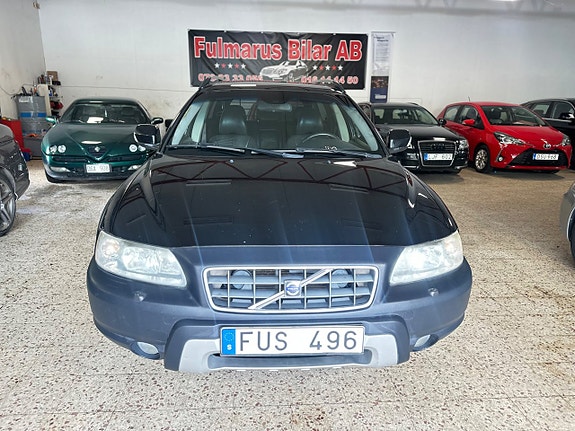 Volvo XC70 2 of 12
