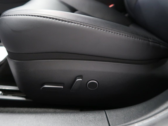 Tesla Model 3 19 of 30