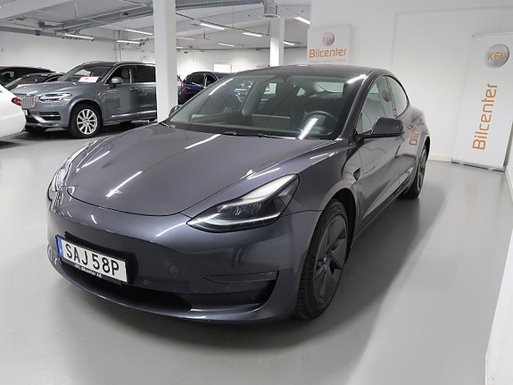 Tesla Model 3 11 of 30