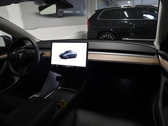 Tesla Model 3 20 of 30