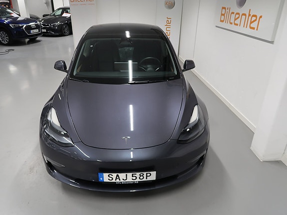 Tesla Model 3 13 of 30