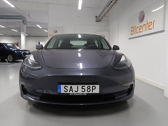 Tesla Model 3 12 of 30