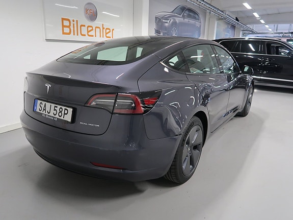 Tesla Model 3 8 of 30
