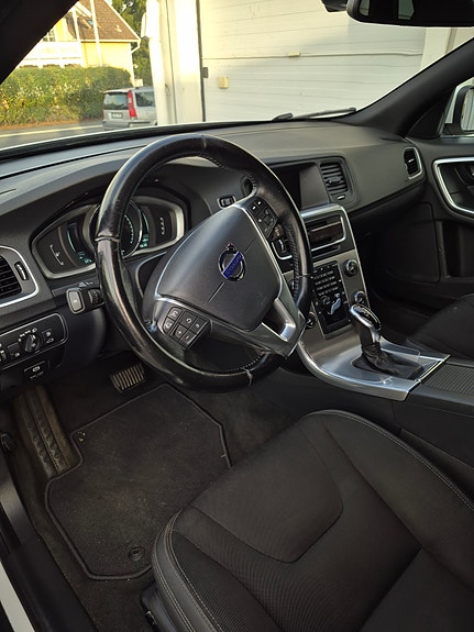 Volvo V60 6 of 6