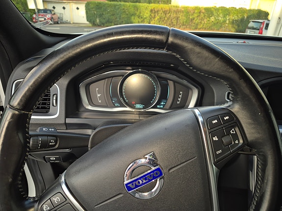 Volvo V60 3 of 6