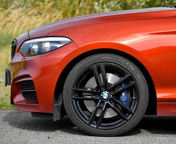 BMW M240i 7 of 13
