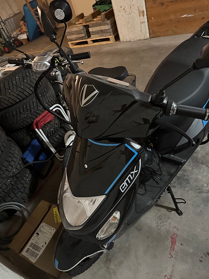Vespa 2025/08 2 of 4