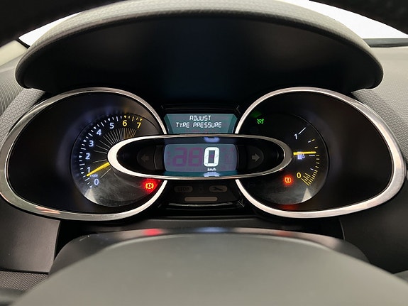 Renault Clio 17 of 27