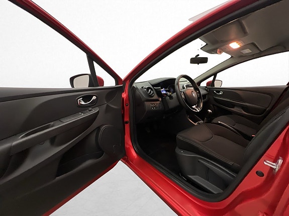 Renault Clio 10 of 27