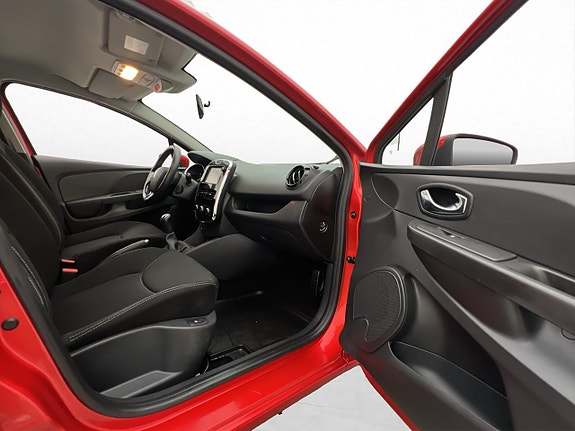 Renault Clio 15 of 27