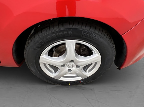 Renault Clio 27 of 27