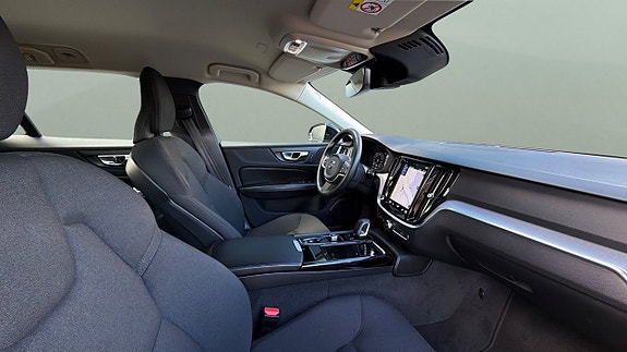 Volvo V60 11 of 27