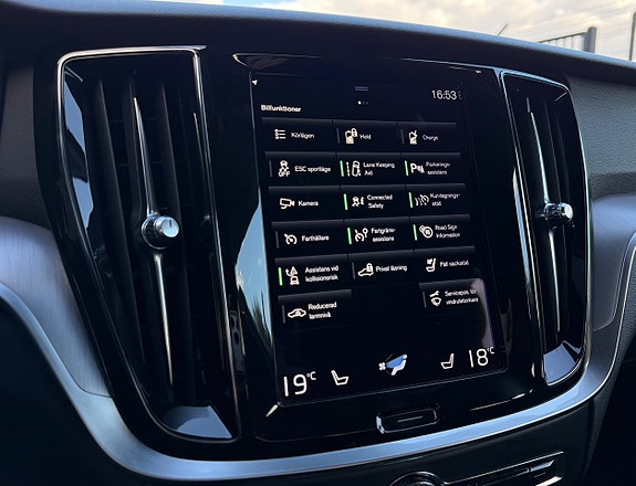 Volvo V60 22 of 27