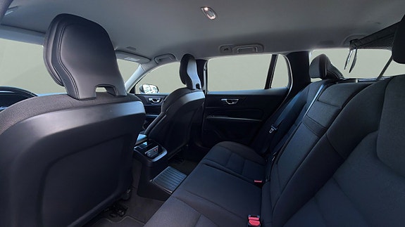 Volvo V60 12 of 27